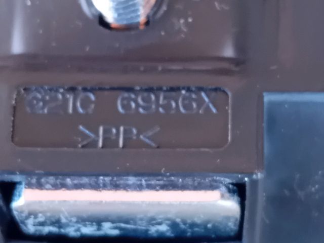 bontott MAZDA 6 Csomagrögzítő