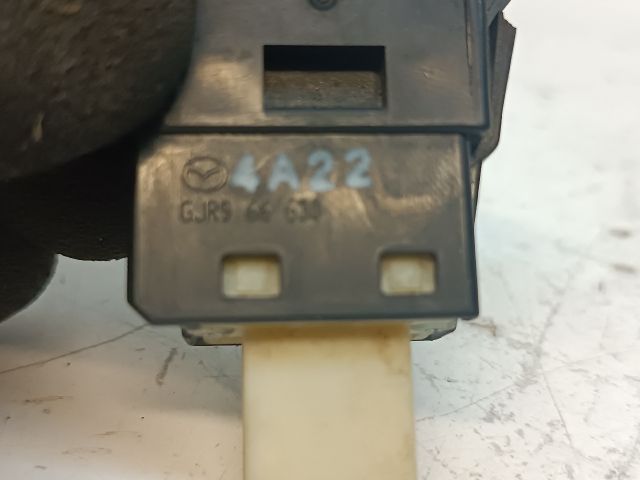 bontott MAZDA 6 Csomagtér Nyitó Kar / Gomb