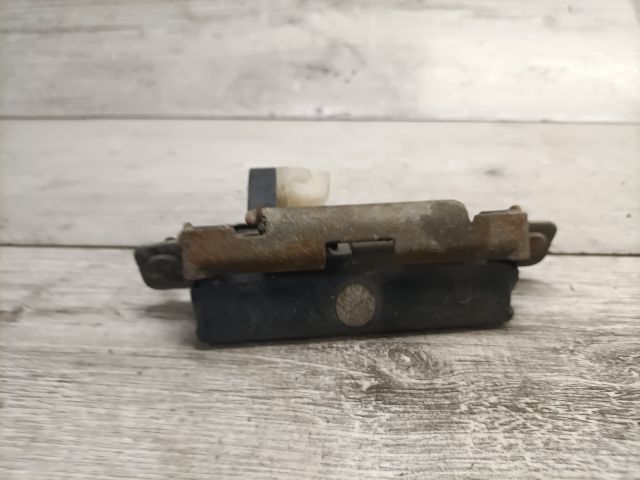 bontott MAZDA 6 Csomagtér Nyitó Kar / Gomb