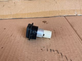 bontott MAZDA 6 Csomagtér Szivargyújtó Aljzat