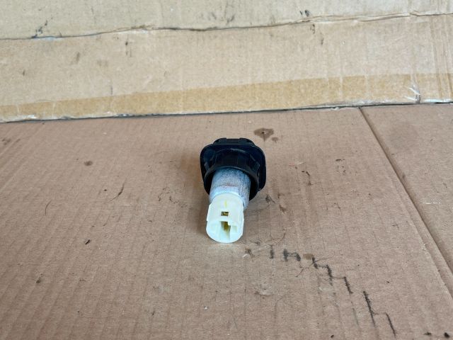 bontott MAZDA 6 Csomagtér Szivargyújtó Aljzat