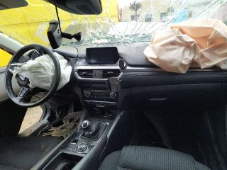 bontott MAZDA 6 Csomagtérajtó Ajtóhatároló