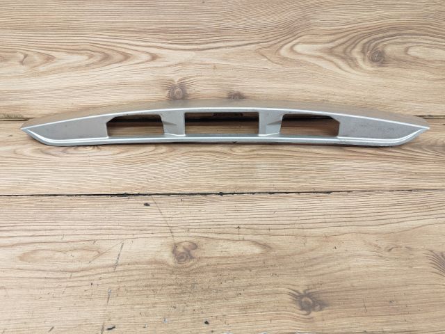 bontott MAZDA 6 Csomagtérajtó Díszléc