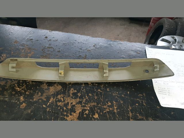 bontott MAZDA 6 Csomagtérajtó Díszléc