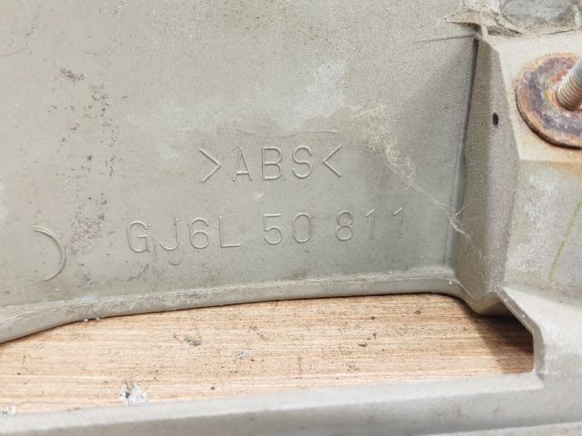 bontott MAZDA 6 Csomagtérajtó Díszléc