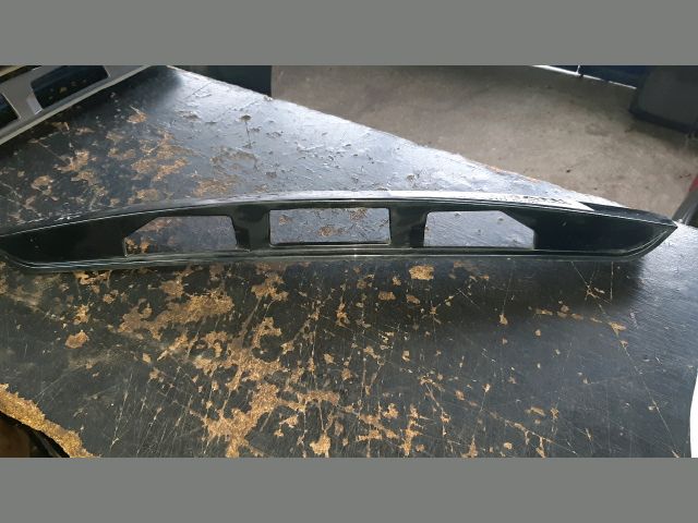 bontott MAZDA 6 Csomagtérajtó Díszléc