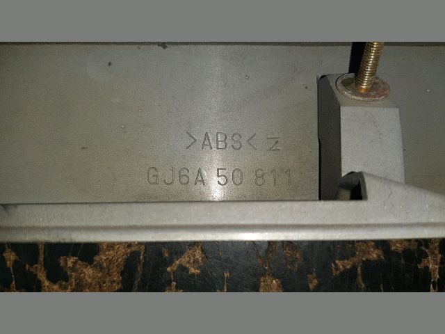 bontott MAZDA 6 Csomagtérajtó Díszléc