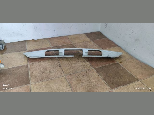 bontott MAZDA 6 Csomagtérajtó Díszléc