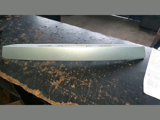 bontott MAZDA 6 Csomagtérajtó Díszléc