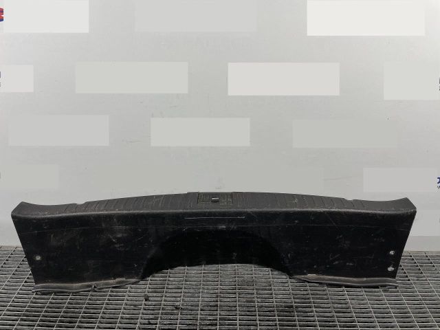 bontott MAZDA 6 Csomagtérajtó Díszléc