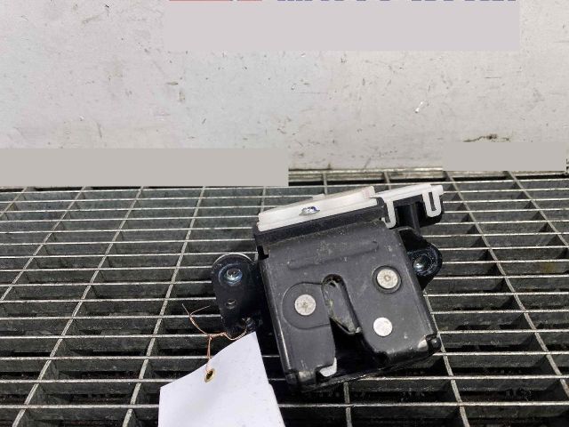 bontott MAZDA 6 Csomagtérajtó Ütköző