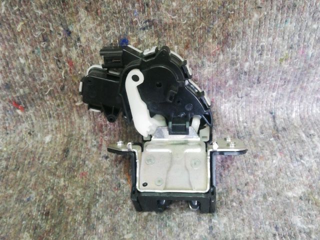 bontott MAZDA 6 Csomagtérajtó Zárszerkezet