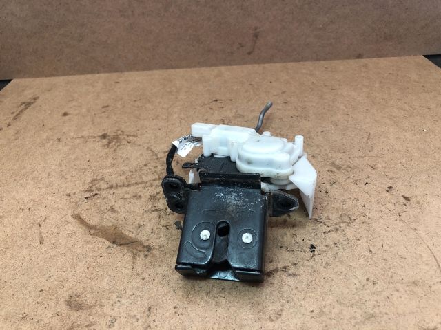 bontott MAZDA 6 Csomagtérajtó Zárszerkezet