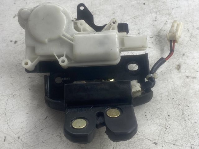 bontott MAZDA 6 Csomagtérajtó Zárszerkezet