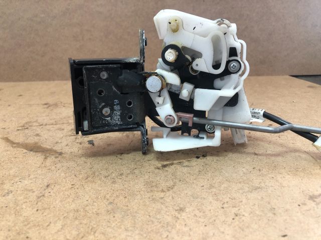 bontott MAZDA 6 Csomagtérajtó Zárszerkezet