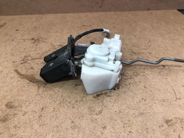 bontott MAZDA 6 Csomagtérajtó Zárszerkezet