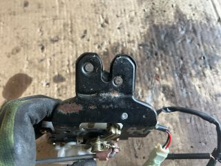 bontott MAZDA 6 Csomagtérajtó Zárszerkezet