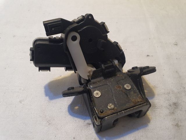 bontott MAZDA 6 Csomagtérajtó Zárszerkezet