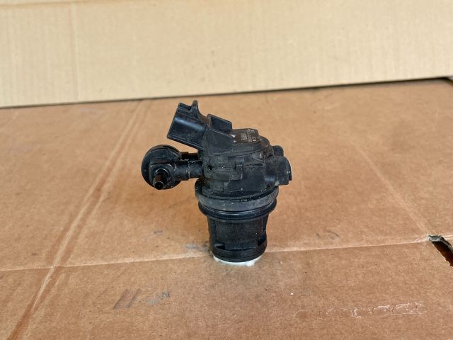 bontott MAZDA 6 Első Ablakmosó Szivattyú