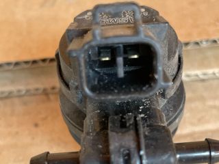 bontott MAZDA 6 Első Ablakmosó Szivattyú