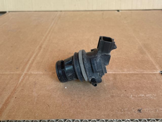 bontott MAZDA 6 Első Ablakmosó Szivattyú