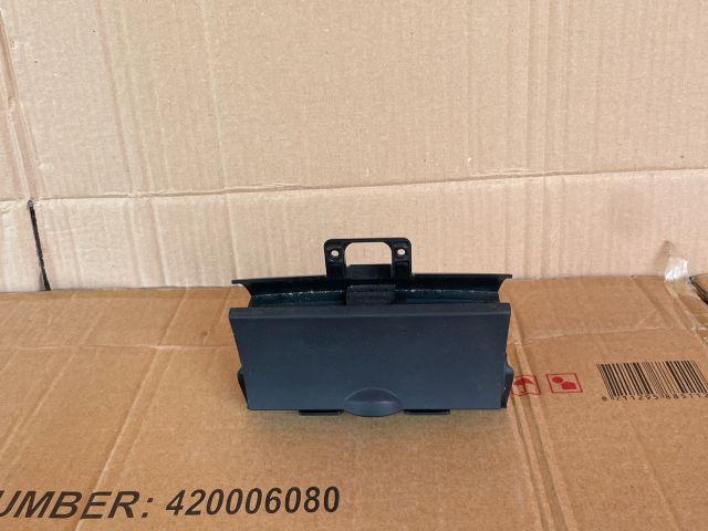 bontott MAZDA 6 Első Hamutartó