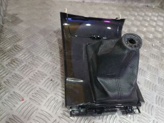 bontott MAZDA 6 Első Hamutartó