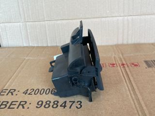 bontott MAZDA 6 Első Hamutartó