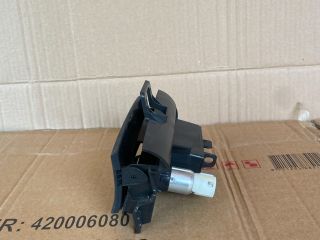 bontott MAZDA 6 Első Hamutartó