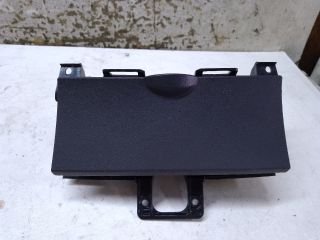 bontott MAZDA 6 Első Hamutartó