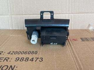 bontott MAZDA 6 Első Hamutartó