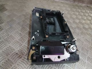 bontott MAZDA 6 Első Hamutartó