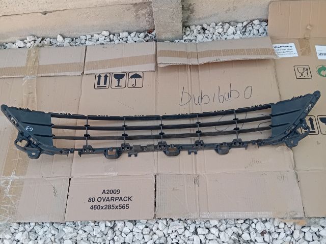 bontott MAZDA 6 Első Lökhárító Alsó Középső Díszrács