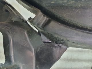 bontott MAZDA 6 Első Lökhárító Alsó Középső Díszrács