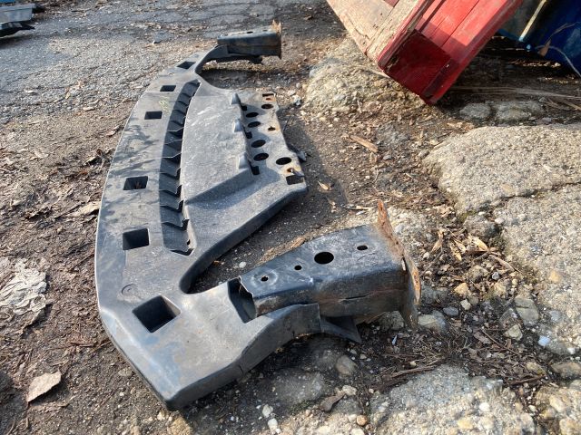 bontott MAZDA 6 Első Lökhárító Alsó (Műanyag)