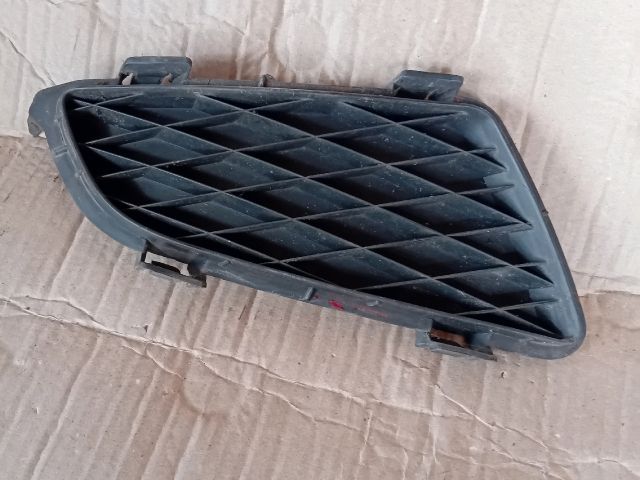 bontott MAZDA 6 Első Lökhárító Jobb Díszrács