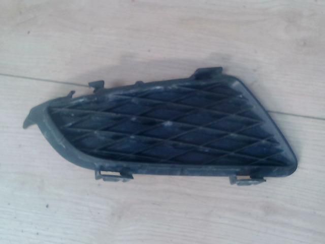 bontott MAZDA 6 Első Lökhárító Jobb Díszrács