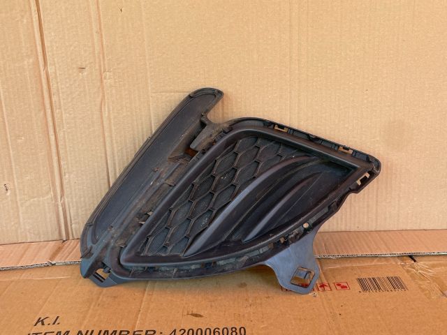 bontott MAZDA 6 Első Lökhárító Jobb Díszrács