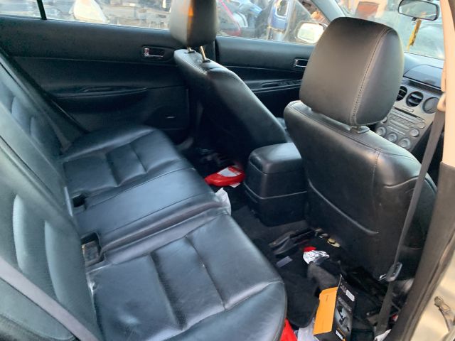 bontott MAZDA 6 Első Lökhárító (Részeivel)