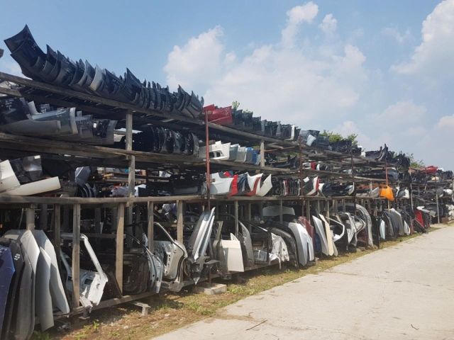 bontott MAZDA 6 Első Lökhárító (Üresen)