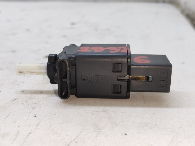 bontott MAZDA 6 Fék Pedál Kapcsoló