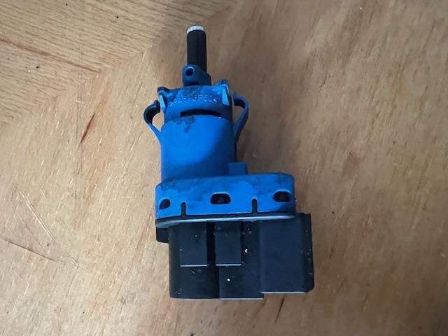 bontott MAZDA 6 Fék Pedál Kapcsoló