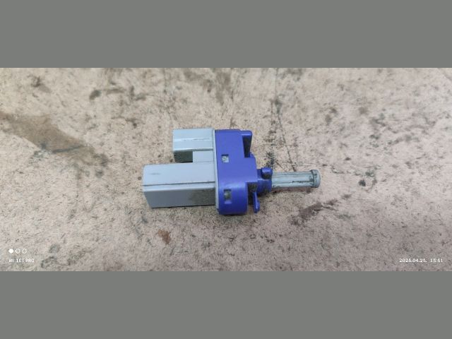 bontott MAZDA 6 Fék Pedál Kapcsoló