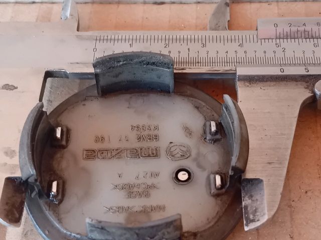 bontott MAZDA 6 Felniközép (1 db)