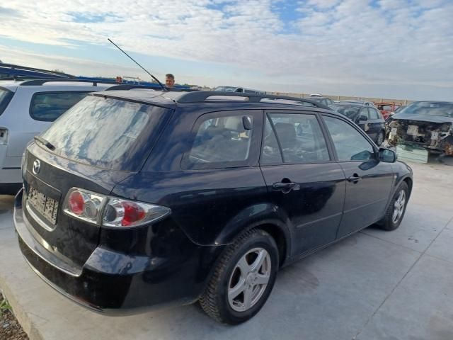 bontott MAZDA 6 Felső Hűtőburkolat