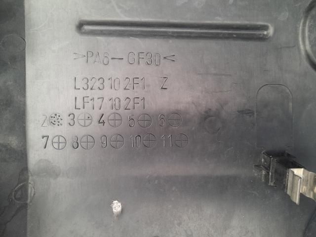 bontott MAZDA 6 Felső Hűtőburkolat