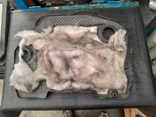 bontott MAZDA 6 Felső Hűtőburkolat