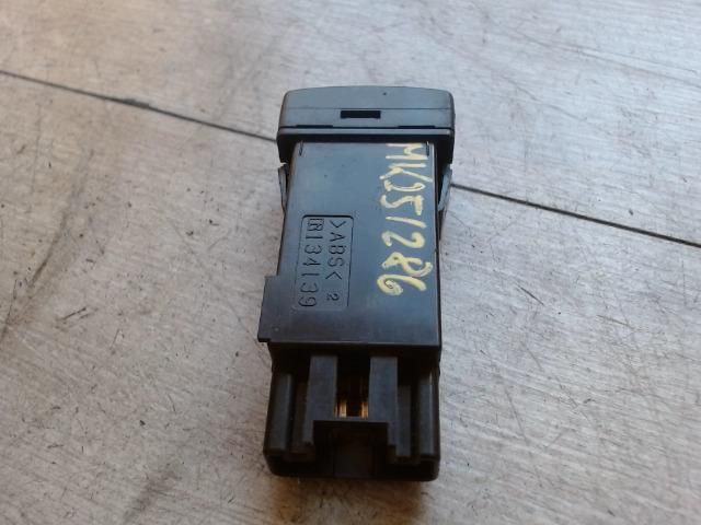 bontott MAZDA 6 Fényszórómagasság Állító Kapcsoló