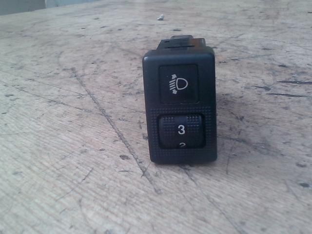 bontott MAZDA 6 Fényszórómagasság Állító Kapcsoló