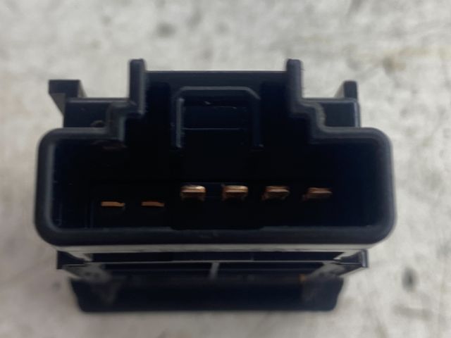 bontott MAZDA 6 Fényszórómosó Kapcsoló